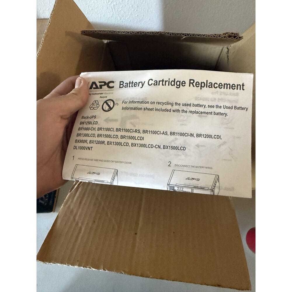 APC Replacement Battery Cartridge RBC7 - Picture 4 of 4